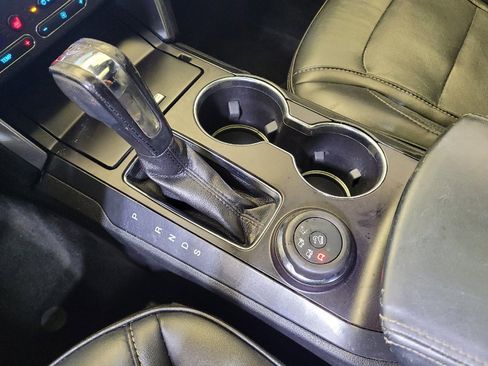 Used 2017 Ford Explorer Platinum image 26