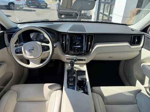 Used 2021 Volvo XC60 T5 Inscription w/ Advanced Package AWD/4WD image 5