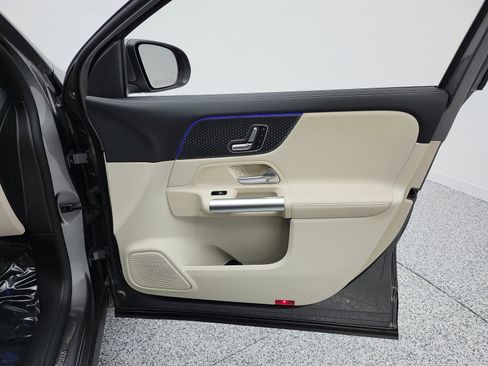 Used 2025 Mercedes-Benz GLA 250 image 20