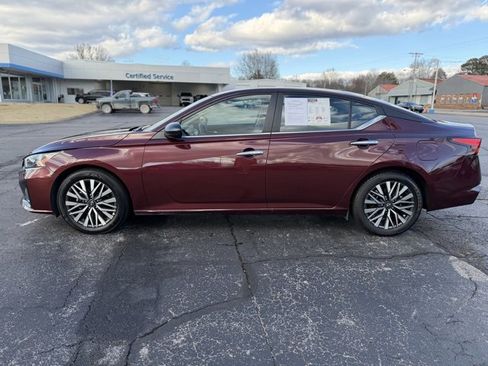 Used 2025 Nissan Altima 2.5 SV image 7