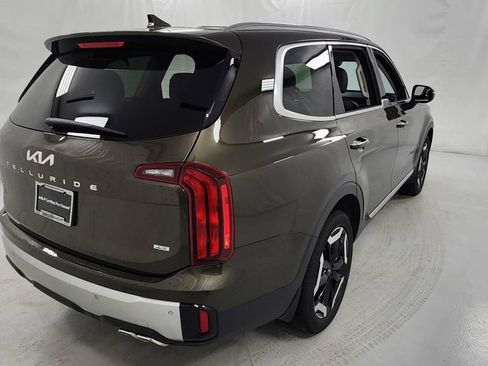 Used 2024 Kia Telluride S w/ S Sunroof Package AWD/4WD image 3