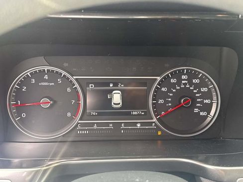 Used 2023 Kia Sorento LX AWD/4WD image 24