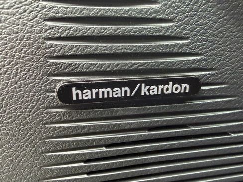 Used 2015 Dodge Challenger SRT Hellcat image 18