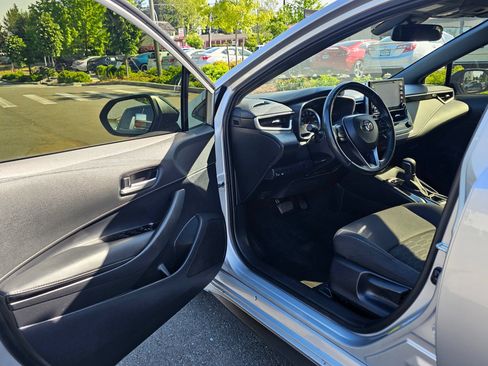 Used 2021 Toyota Corolla SE w/ Carpet Mat Package (TMS) FWD image 25