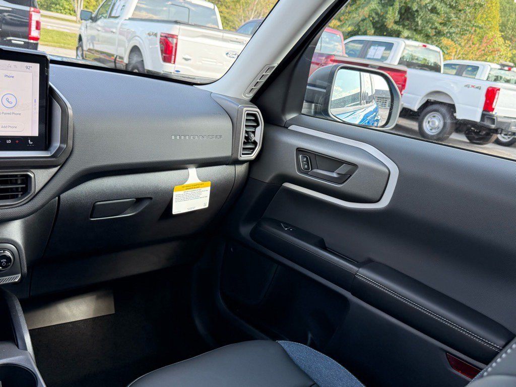 Used 2025 Ford Bronco Sport Outer Banks AWD/4WD image 12