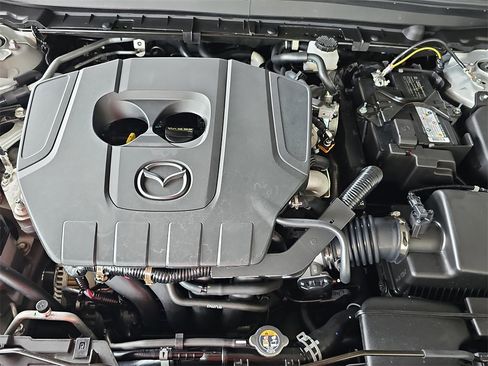 New 2025 MAZDA CX-30 AWD 2.5 S w/ Select Sport Pkg image 31