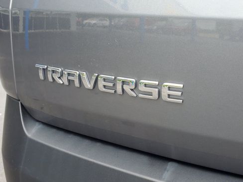 Used 2019 Chevrolet Traverse LT FWD image 8