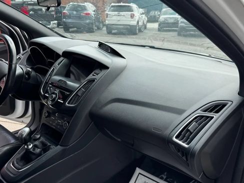 Used 2018 Ford Focus ST w/ Equipment Group 401A FWD image 25