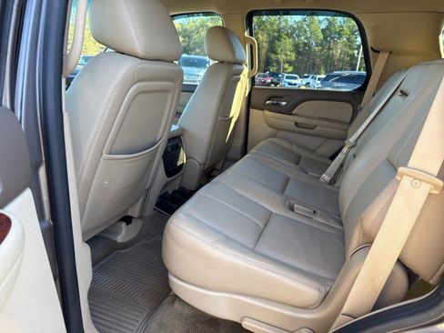 Used 2011 Chevrolet Tahoe LT w/ Luxury Package image 18
