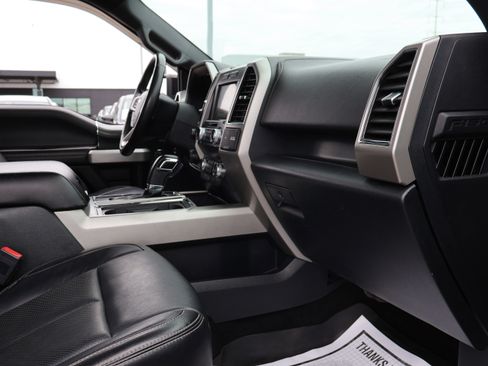 Used 2019 Ford F150 Lariat w/ Equipment Group 502A Luxury AWD/4WD image 10