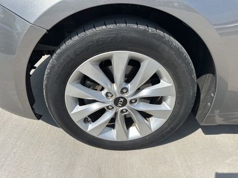 Used 2016 Kia Optima EX image 2