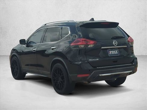 Used 2018 Nissan Rogue SV FWD image 8
