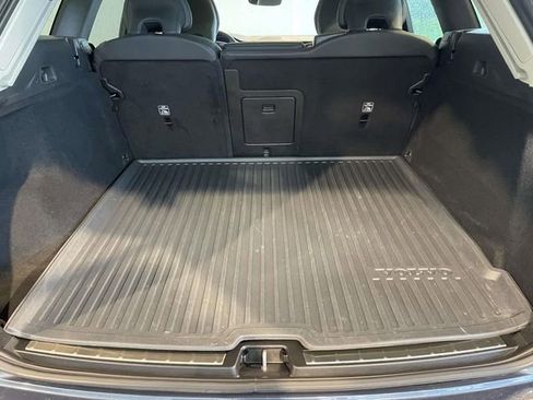 Used 2023 Volvo XC60 B5 Plus w/ Climate Package AWD/4WD image 18