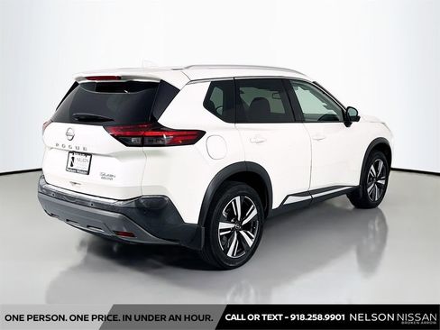 Certified 2022 Nissan Rogue SL AWD/4WD image 5