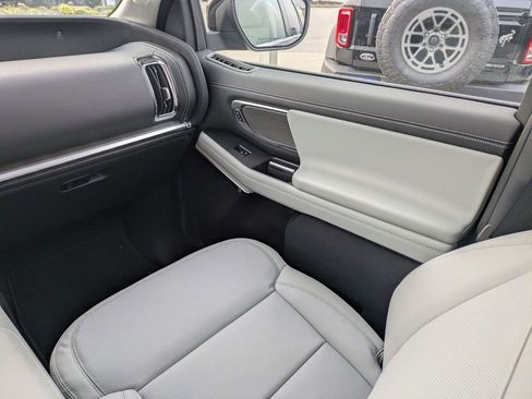 New 2026 Ford Expedition Platinum w/ Driver's Package image 22