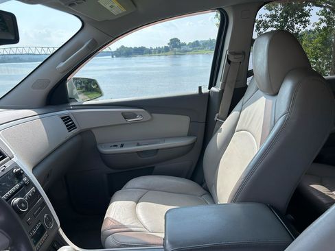 Used 2012 Chevrolet Traverse LT AWD/4WD image 12