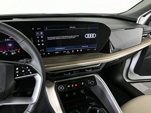 New 2025 Audi Q5 Premium image 12