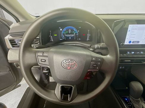 Used 2025 Toyota Camry LE FWD image 12