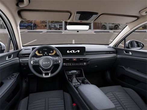 Used 2025 Kia K5 LXS FWD image 14
