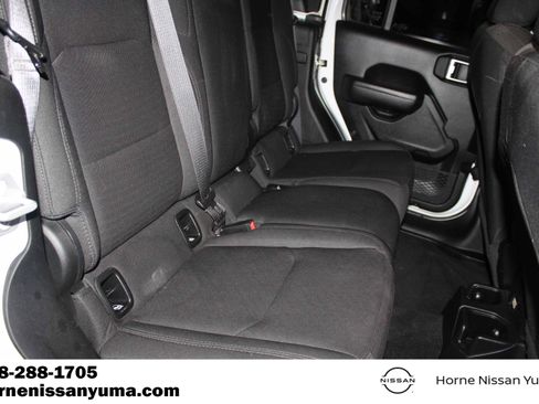 Used 2023 Jeep Gladiator Sport AWD/4WD image 7