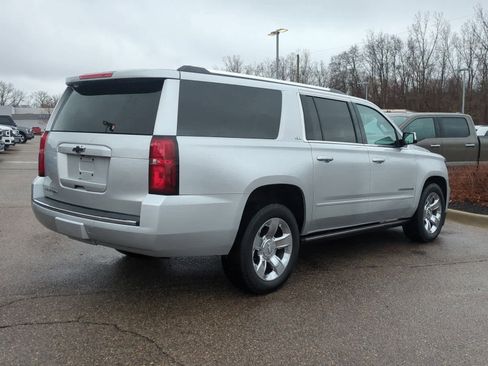 Used 2016 Chevrolet Suburban LTZ image 8