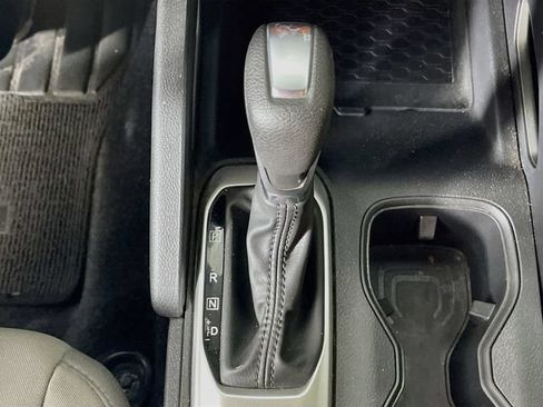 Used 2022 Nissan Frontier SV AWD/4WD image 17