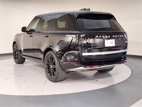 Used 2023 Land Rover Range Rover Autobiography image 5