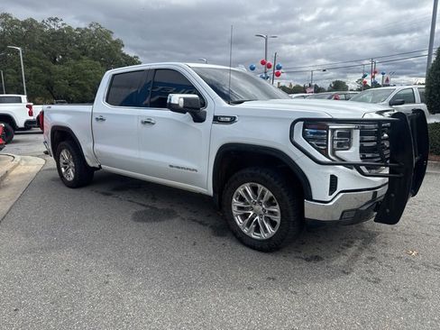 Used 2023 GMC Sierra 1500 SLT w/ SLT Premium Package image 4