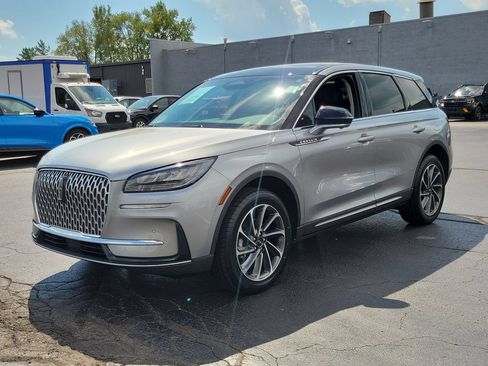 Certified 2023 Lincoln Corsair AWD w/ Equipment Group 101A image 8