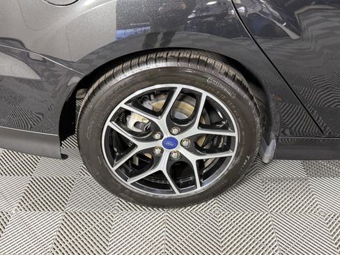 Used 2015 Ford Focus SE w/ SE Ecoboost Package image 27