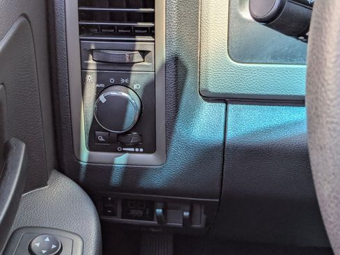 Used 2012 RAM 1500 ST w/ ST Popular Equipment Group AWD/4WD image 17