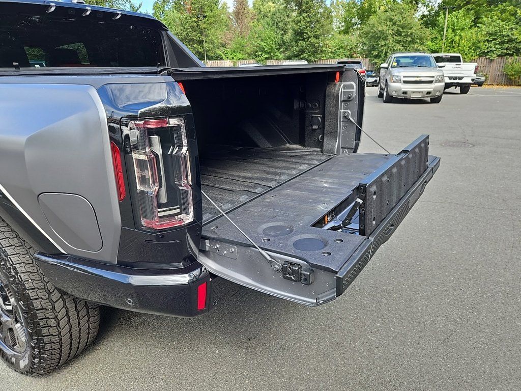 Used 2026 GMC Hummer EV 4x4 Crew Cab w/ Carbon Fiber Edition Package image 60