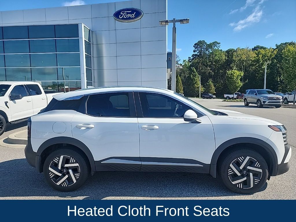 Used 2025 Nissan Kicks SV w/ SV Premium Package FWD image 2