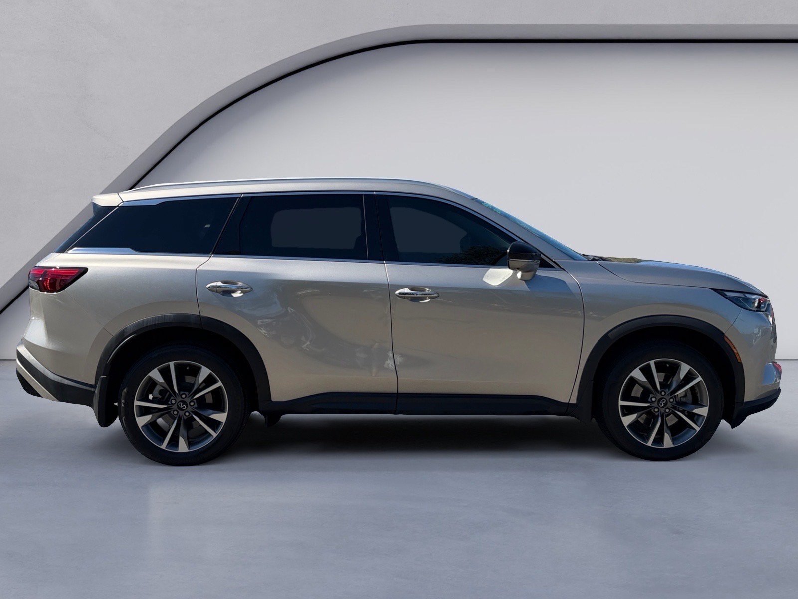 Used 2023 INFINITI QX60 Luxe w/ Cargo Package AWD/4WD image 6