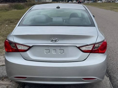 Used 2011 Hyundai Sonata GLS w/ Popular Equipment Pkg 2 FWD image 9
