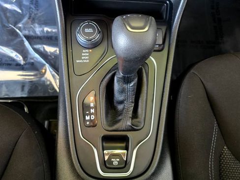 Certified 2020 Jeep Cherokee Latitude image 16