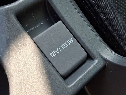 Used 2024 Subaru Crosstrek 2.0i Premium image 25