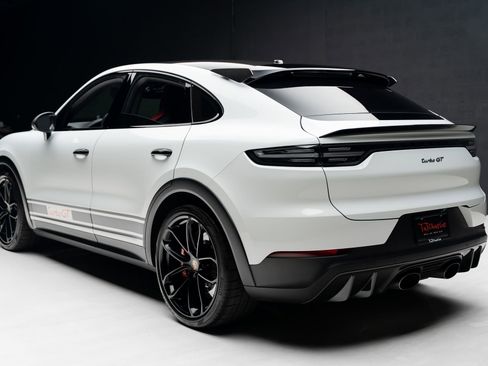 Used 2022 Porsche Cayenne Turbo GT AWD/4WD image 24