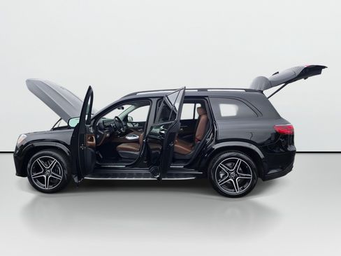 Used 2026 Mercedes-Benz GLS 450 4MATIC image 10