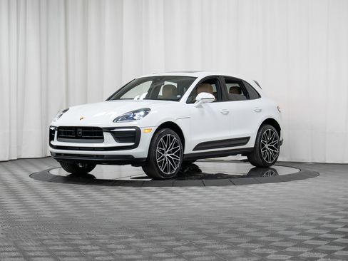 New 2026 Porsche Macan image 28