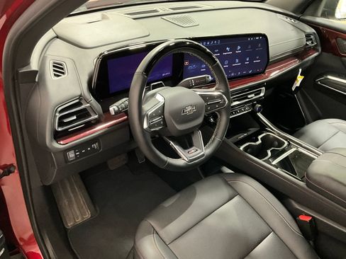 Used 2025 Chevrolet Traverse Z71 w/ Enhanced Driving Package AWD/4WD image 14