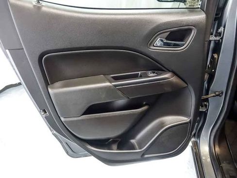 Used 2022 Chevrolet Colorado LT w/ LT Convenience Package AWD/4WD image 25