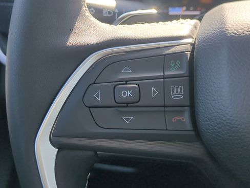 New 2025 Jeep Grand Cherokee L Laredo image 26