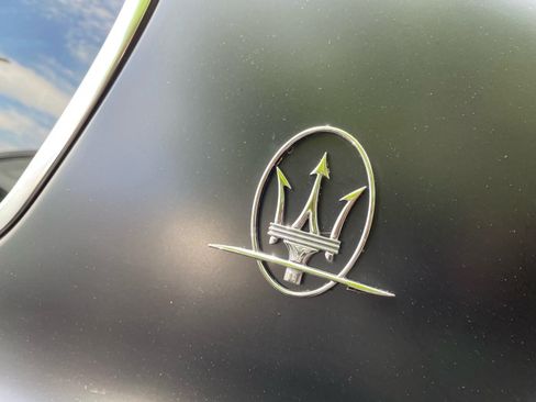 Used 2020 Maserati Levante AWD/4WD image 18