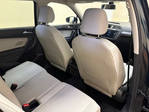 Used 2019 Volkswagen Tiguan SE AWD/4WD image 31
