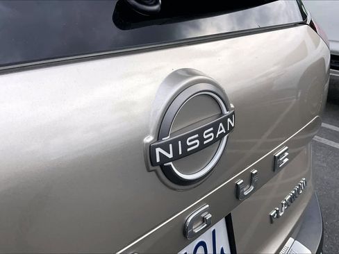 Used 2023 Nissan Rogue Platinum w/ Platinum Premium Package image 29