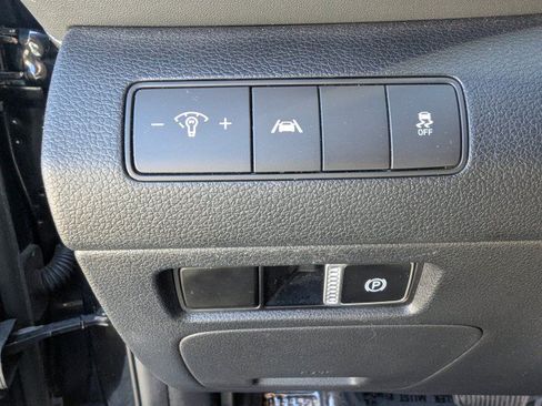 Used 2021 Hyundai Santa Fe SE AWD/4WD image 16