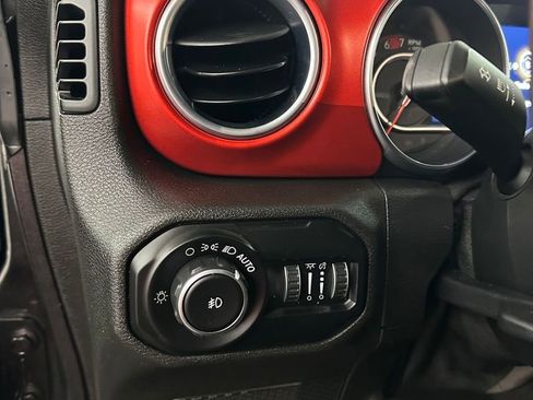 Used 2019 Jeep Wrangler Rubicon AWD/4WD image 14