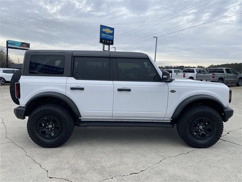 Used 2022 Ford Bronco Wildtrak image 7