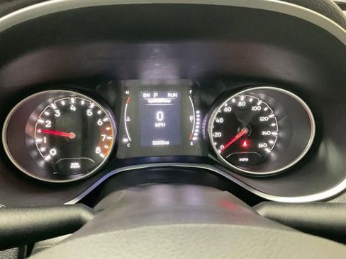 Used 2020 Jeep Compass Latitude w/ Cold Weather Group AWD/4WD image 9